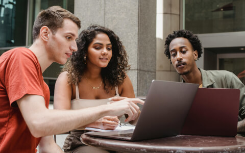 20 Essential Employee Training Courses to Upskill Your Team